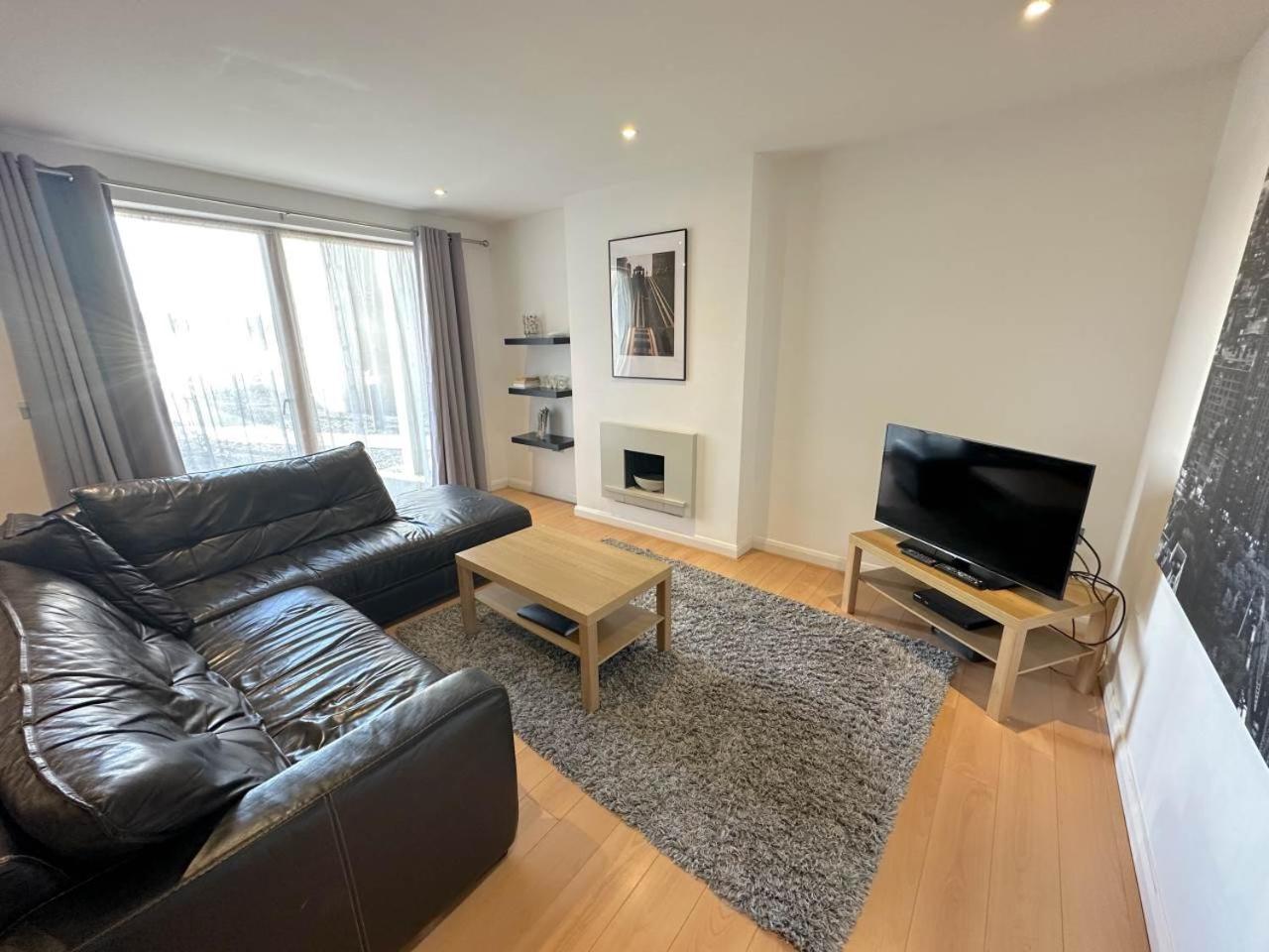Parc Y Bryn Serviced Apartments Aberystwyth Extérieur photo
