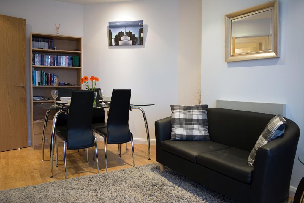Parc Y Bryn Serviced Apartments Aberystwyth Extérieur photo