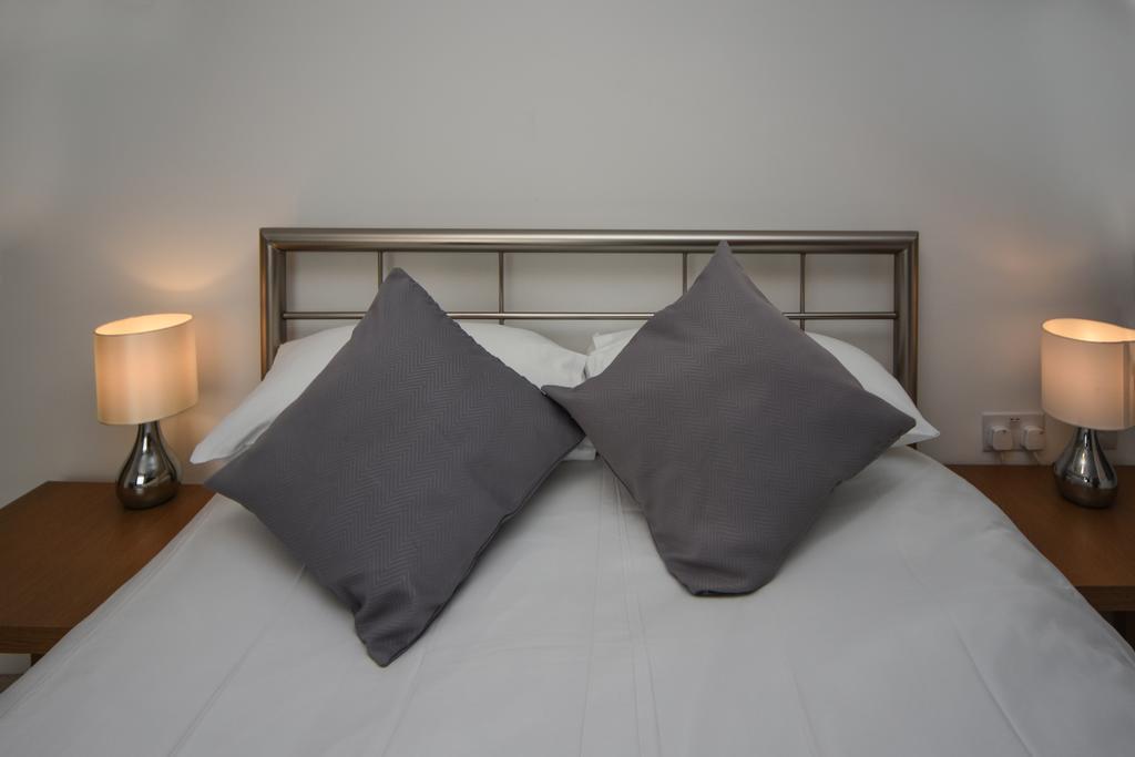 Parc Y Bryn Serviced Apartments Aberystwyth Extérieur photo