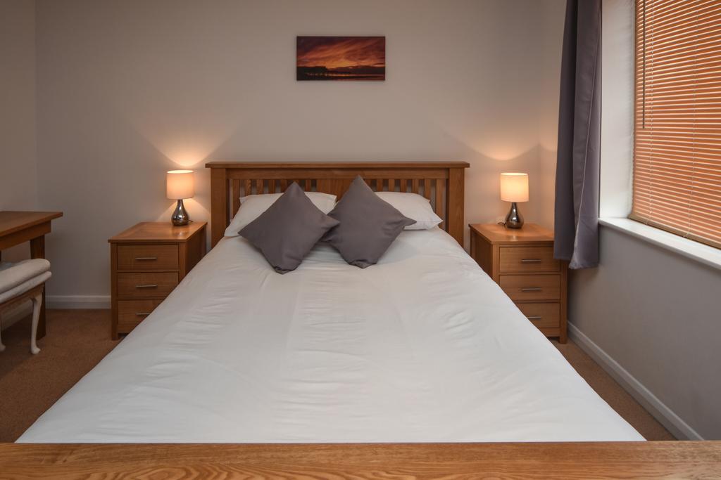 Parc Y Bryn Serviced Apartments Aberystwyth Extérieur photo